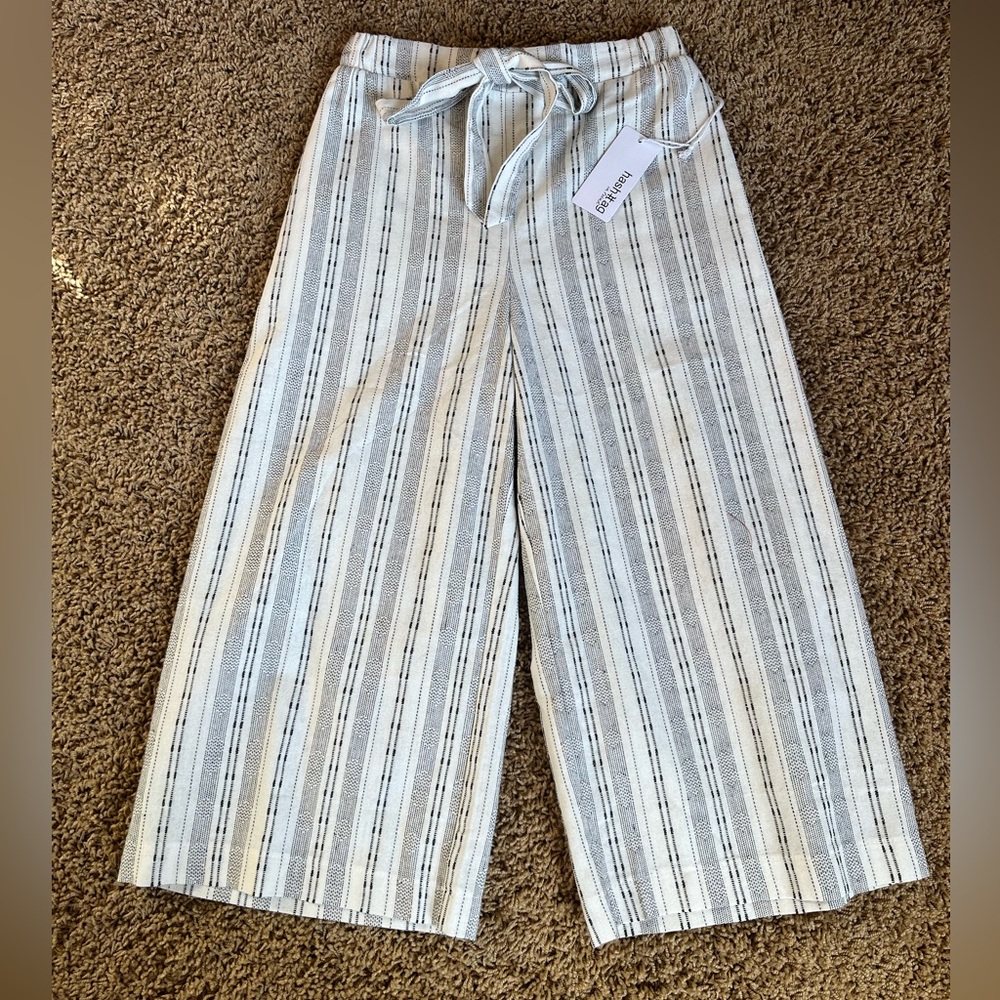 Cropped wide legged pants
